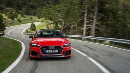 Los Audi RS4 Avant y RS5 se ponen a dieta con sus ediciones Carbon Edition