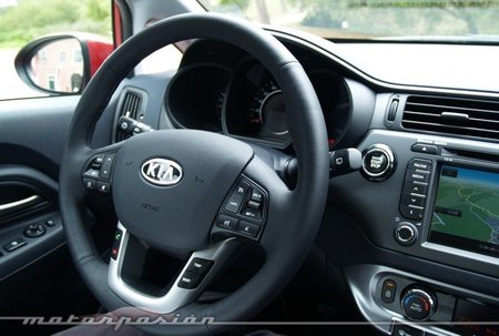 KIA-Rio-2011-9