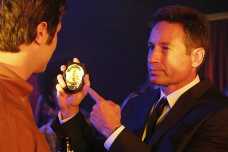 David Duchovny seguirá a la caza de Charles Manson en la segunda temporada de 'Aquarius'