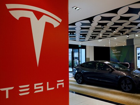 Tesla Concesionario 2