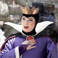 La villana viral de Disneyland que ha desafiado las normas de la compañía por ser demasiado buena en su trabajo