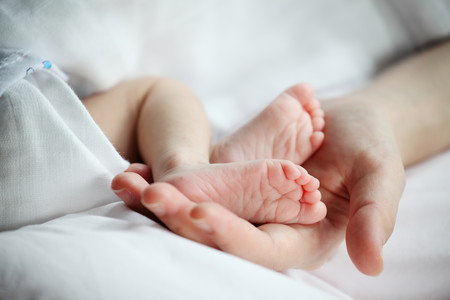 Hipoglucemia neonatal: qué es y por qué puede producirse una bajada de glucosa en el bebé