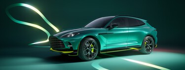 Aston Martin DBX707 AMR24: en honor a los Fórmula 1 e idéntico al coche médico salvo porque no tiene sirenas en el techo