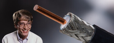 En 1999, Bill Gates y Microsoft hicieron historia al apostar por un cable sencillo e ingenioso que acabó con los ratones de bola 