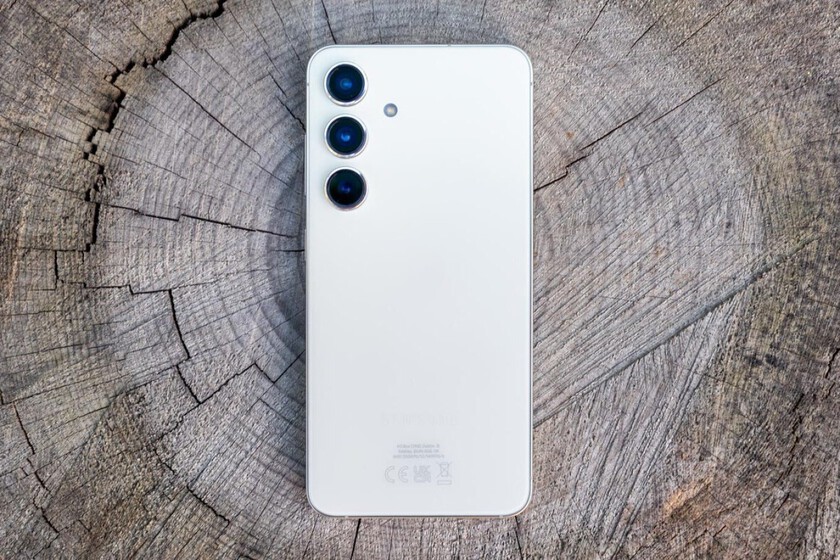 https://www.compradiccion.com/moviles-y-smartphones/carrefour-rebaja-100-euros-ultimo-movil-alta-gama-samsung-que-quiza-sea-mejor-movil-compacto-android-2024