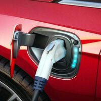 Ni Tesla ni nadie. La red de cargadores rápidos de autos eléctricos más grande de México la tendrá la tienda menos esperada: Soriana