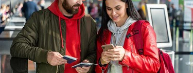 Iberia tiene un regalo para los viajeros que salen de los países con roaming: una eSIM de Holafly