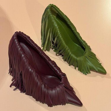 Parece de Ikea, pero es de Carrefour: el zapatero de madera minimalista que pone orden a botas y zapatillas por menos de 14 euros 