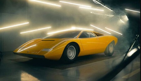 No, este no es el Lamborghini Countach LP 500 de 1971... pero se trata de un one-off que lo calca al milímetro