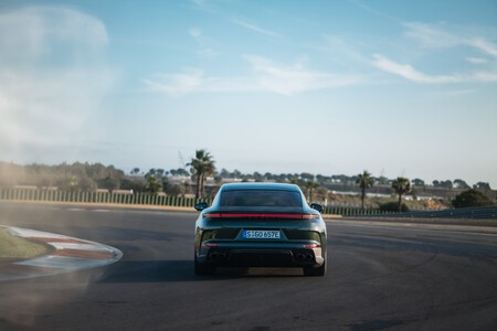 Porsche Panamera 2024 Prueba Contacto 22
