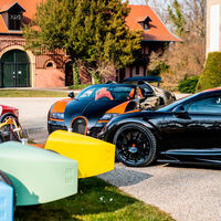 Cuando te sobran seis millones y te compras ocho Bugatti para llenar el garaje con casi 3.000 CV