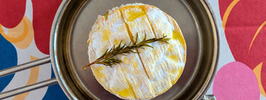Queso camembert al horno: un exquisito aperitivo francés, fácil y rápido