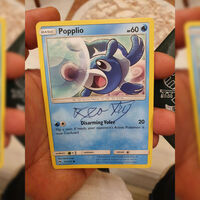 El Papa bendice una carta de uno de los Pokémon menos queridos de la octava generación 