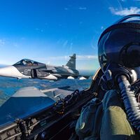 "No podemos controlar a Trump, pero sí nuestras inversiones". Canadá quiere dar calabazas a EEUU en la mayor compra de aviones de combate de su historia: se van con Suecia 