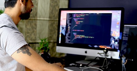 ¿Cuántos perfiles profesionales participan en la industria de los videojuegos? ¿Cómo ser uno de ellos?