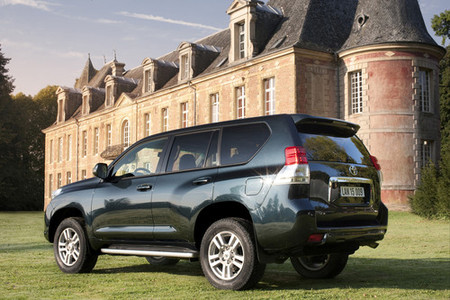 Toyota Land Cruiser 2010