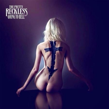 Taylor Momsen te enseña el camino a su trasero