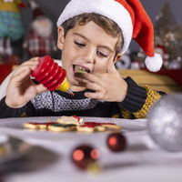 Los consejos de los expertos para cuidar la salud bucodental de nuestros hijos durante las fiestas navideñas