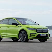 El Skoda Enyaq Coupé iV ya tiene precio: un SUV eléctrico con un toque de deportividad que renuncia a las ayudas del MOVES III