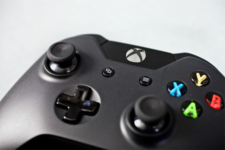 Microsoft probó varios prototipos del mando del Xbox One: con emisor de olor, pantallas y altavoces