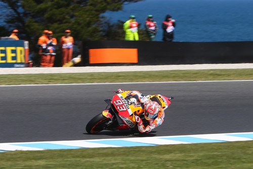 Marc Márquez se lleva la pole del GP de Australia bajo unas terribles condiciones