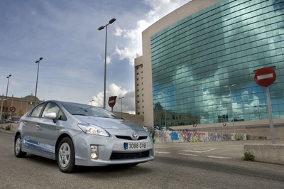 Antes ahorrábamos consumo con un coche diésel, ¿es la hora del coche híbrido?