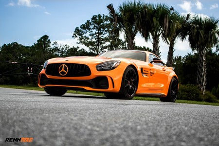 ¿Te saben a poco los 585 CV del Mercedes-AMG GT R? Renntech tiene la solución