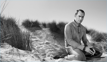 Primera imagen de la campaña primavera-verano 2017 de Prada con Jude Law como protagonista (y una portada de regalo)