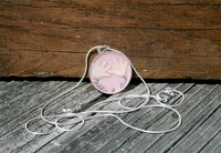 Joyería hecha con la leche materna de mamá: el último grito en Estados Unidos 