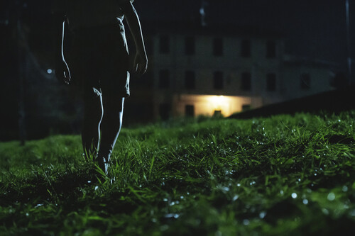 Se acaba de estrenar y ya es número 1 en 52 países. Un intrigante true crime de solo 4 episodios sobre el primer asesino en serie de Italia