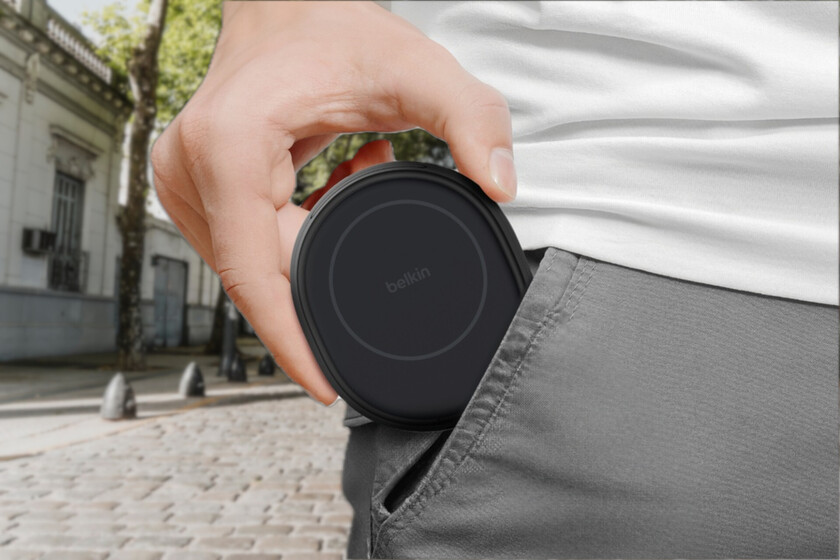 Fuera cables: este accesorio es ideal para la mesita de noche y permite recargar la batería del iPhone, AirPods y Apple Watch