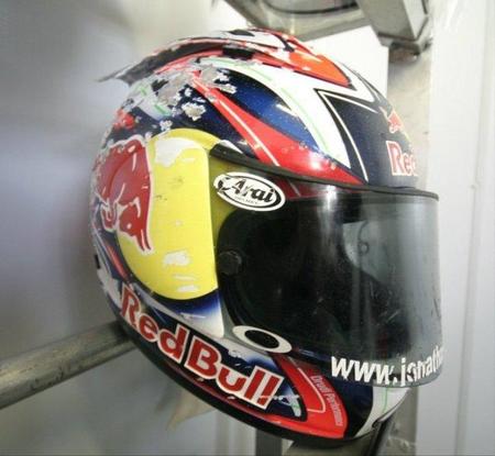 Casco de Jonathan Rea después del llamarazo de la pasada semana.