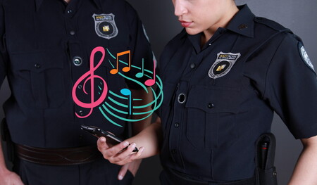 Denuncian en EE.UU. que algunos policías reproducen canciones cuando los graban para que los vídeos sean penalizados por copyright