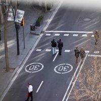 Más espacio para peatones y bicicletas y menos para coches: la movilidad posconfinamiento empieza a dibujarse