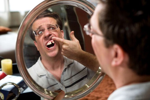 "No me criaron para hacer algo así". Cuando Ed Helms hizo llorar a su madre conservadora en el estreno de 'Resacón en Las Vegas'