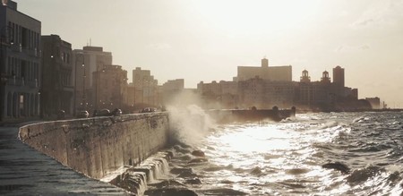 Cuba, paseando la Habana Vieja y el malecón. Vídeos inspiradores