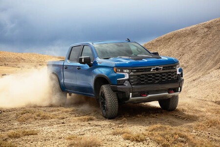 Chevrolet Silverado ZR2 2022, un nuevo contendiente se sube al ring para medirse contra la Ford Lobo Raptor