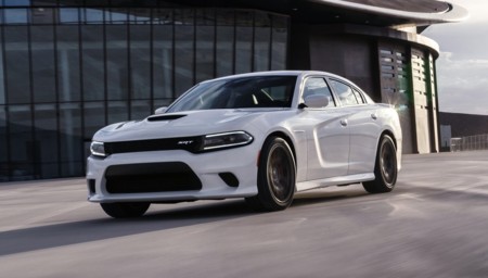 La próxima generación del Dodge Charger podría decir adiós al V8 y recibir un L4 twin turbo