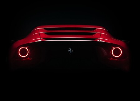 Ferrari lanzará su primer eléctrico en 2025 y al parecer será un biplaza