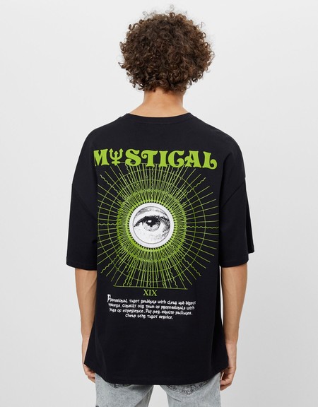 Bershka adopta la energía del cosmos a tu estilo con sus prendas inspiradas en el tarot