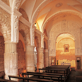 Por su fachada pasa desapercibida, pero esta iglesia en La Rioja es una de las más fascinantes y antiguas de España con más de 1.500 años de historia 
