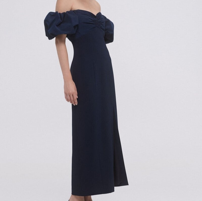 TFP by Tamara Falcó
Vestido ajustado con mangas abullonadas