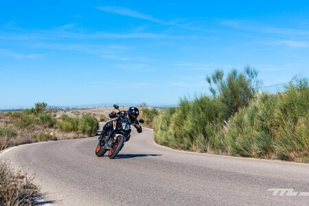 Ktm 890 Duke R 2020 Prueba 019
