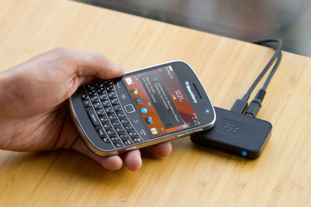 BlackBerry Music Gateway transporta la música a tu equipo Hi-Fi mediante NFC