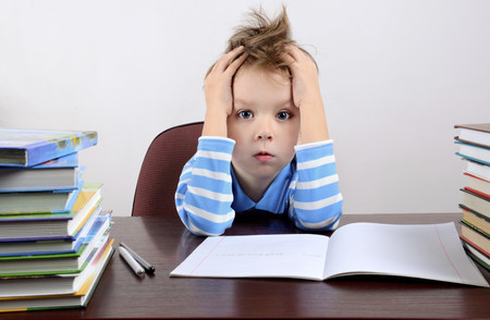 Reduce la ansiedad de los niños ante los exámenes con estos consejos (y replantéate lo que significan)