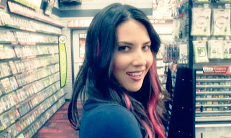 "La chica de la tienda de videojuegos", la canción del verano para los jugones