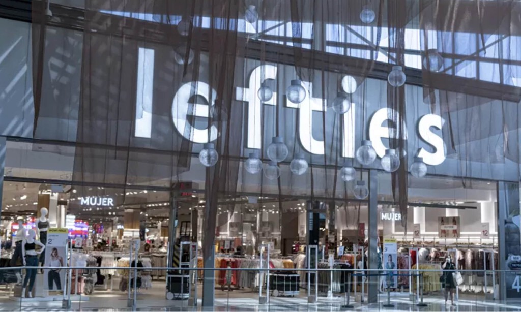 Lefties tiene una lámpara táctil, por 12,99 euros: ideal para la mesita de noche o cualquier rincón de casa