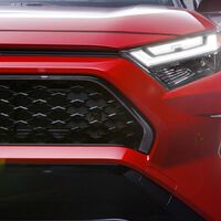 RAV4, o SUV mais vendido do mundo, entra em transição geracional e faz produção da Toyota despencar 