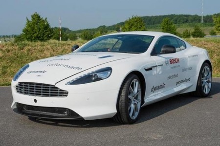 Aston Martin DB9 híbrido, enchufable y con tracción total, por obra de Bosch