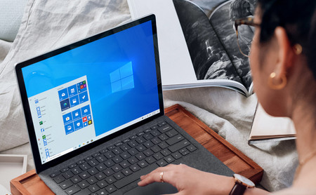 Windows 10 tiene un bug que cuelga el sistema si abrimos y cerramos la tapa del portátil repetidamente